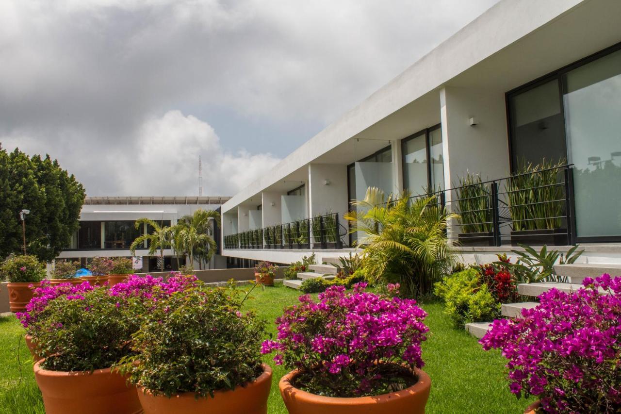 Villa Internacional Hotel & Club Куэрнавака Экстерьер фото
